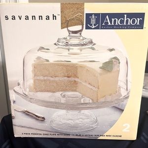 Vintage Anchor Glass Cake Plate and Cover- Flower Pattern- 12 Inch. Cake plate